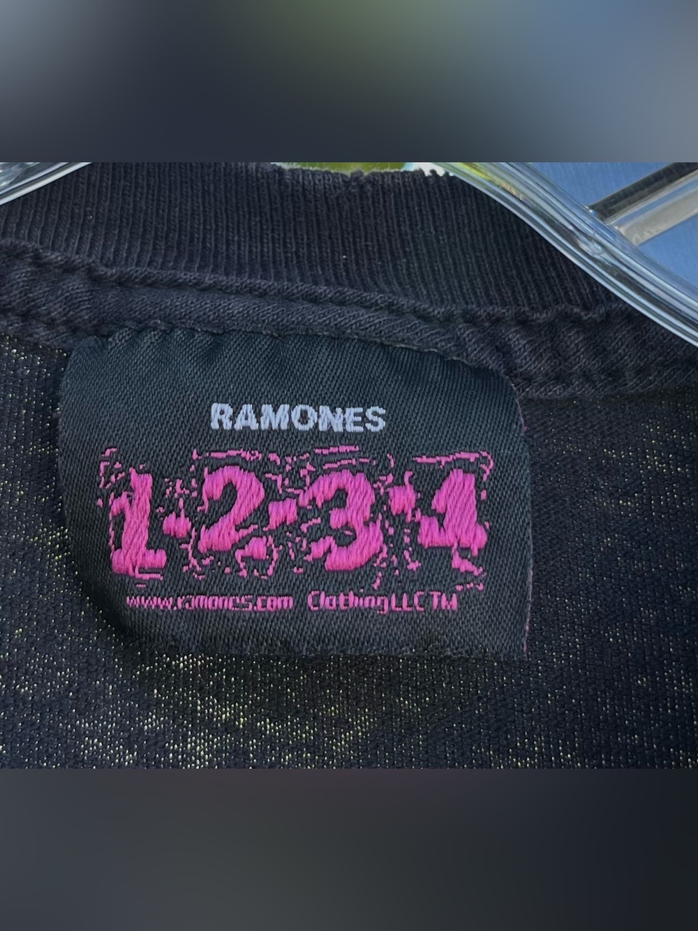 Brandy Melville Ramones Distressed Graphic Band T- Shirt in Black ! - Picture 5 of 9